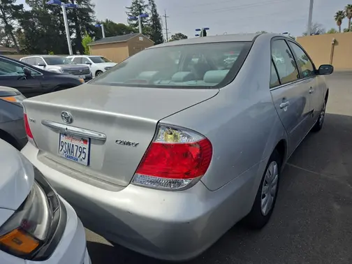 Gray 2006 Toyota Camry LE