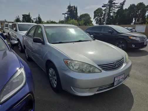Gray 2006 Toyota Camry LE