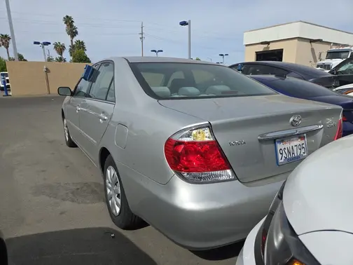 Gray 2006 Toyota Camry LE