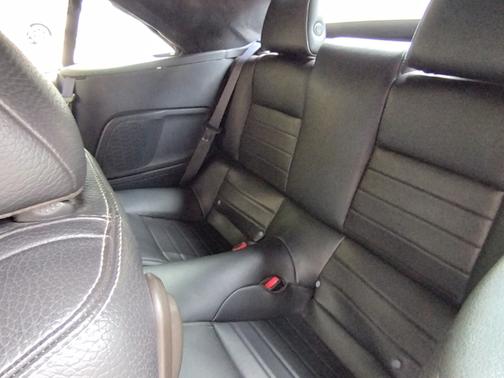 2011 Ford Mustang V6