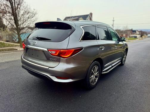 2016 INFINITI QX60 Base
