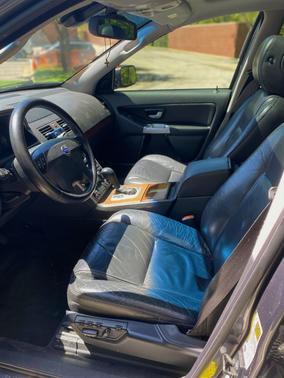 Gray 2005 Volvo XC90 2.5T