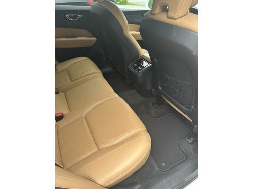 2021 Volvo XC60 T6 Inscription