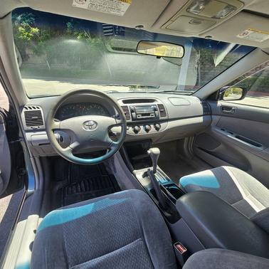 Green 2003 Toyota Camry LE