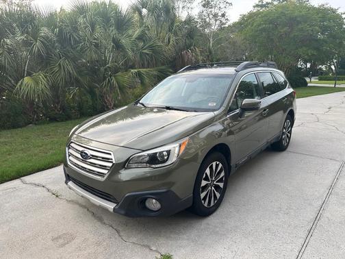 Green 2016 Subaru Outback 3.6R Limited