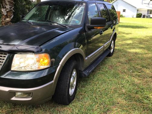 Green 2003 Ford Expedition Eddie Bauer