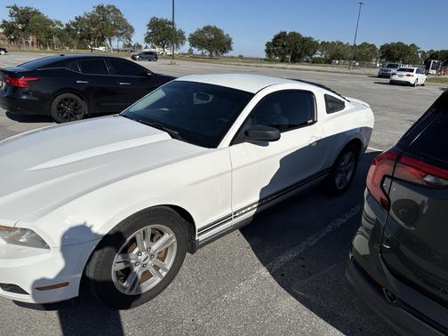 2011 Ford Mustang V6