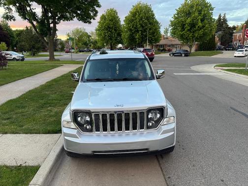 Silver 2012 Jeep Liberty Jet