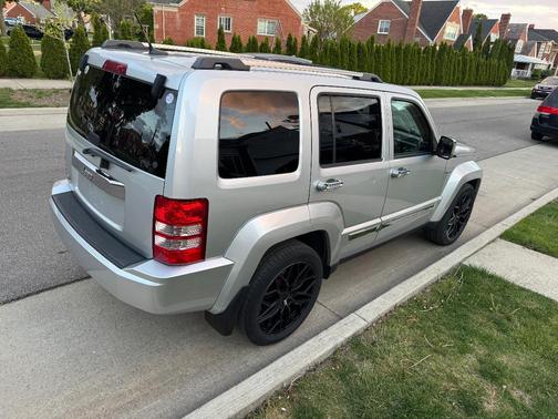 Silver 2012 Jeep Liberty Jet