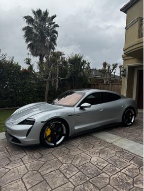2021 Porsche Taycan Taycan Turbo S