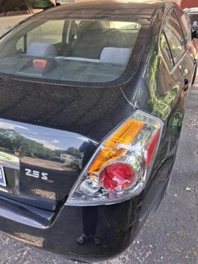 Black 2010 Nissan Altima 2.5 S