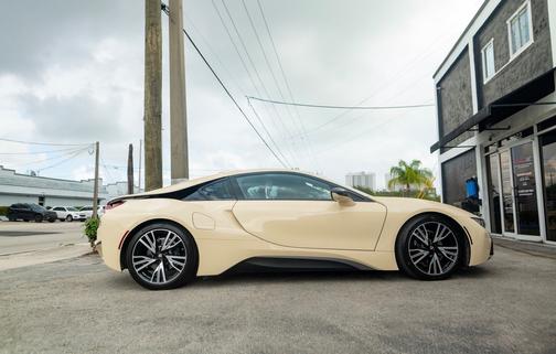 2015 BMW i8 Base
