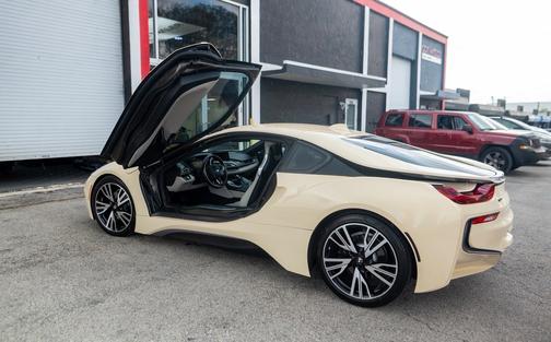 2015 BMW i8 Base