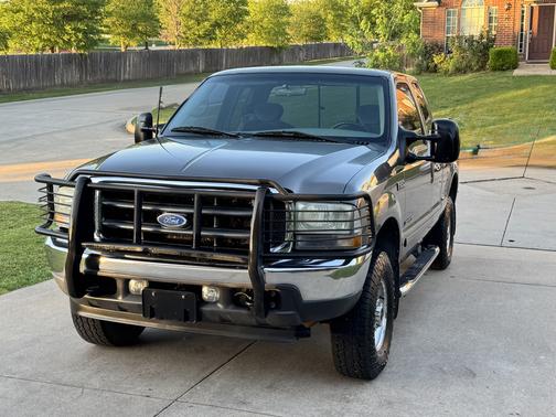 Gray 2002 Ford F-250 XL SuperCab Super Duty