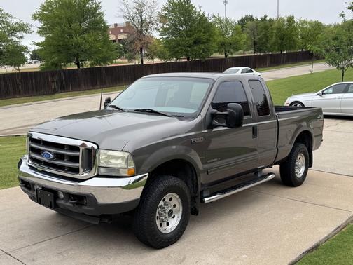 Gray 2002 Ford F-250 XL SuperCab Super Duty