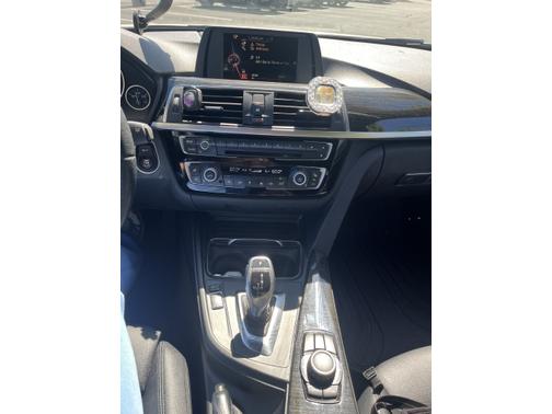 2017 BMW 330 i xDrive