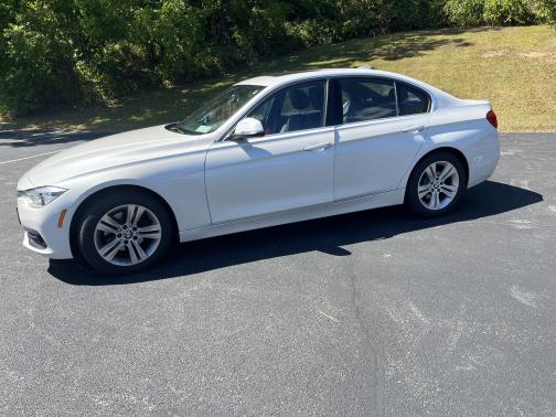2017 BMW 330 i xDrive