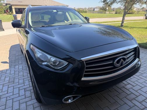 2015 INFINITI QX70 Base