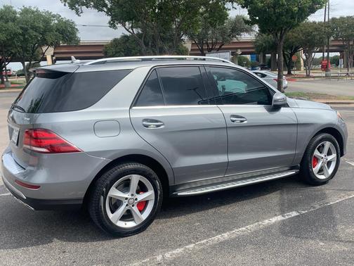 Gray 2016 Mercedes-Benz GLE-Class GLE 350