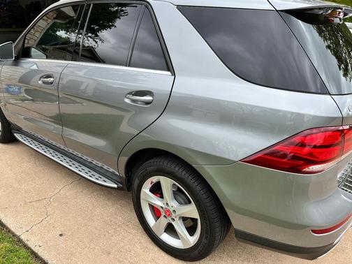 Gray 2016 Mercedes-Benz GLE-Class GLE 350