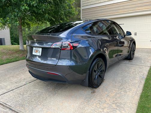 2025 Tesla Model Y Long Range AWD