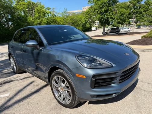 Blue 2019 Porsche Cayenne Cayenne