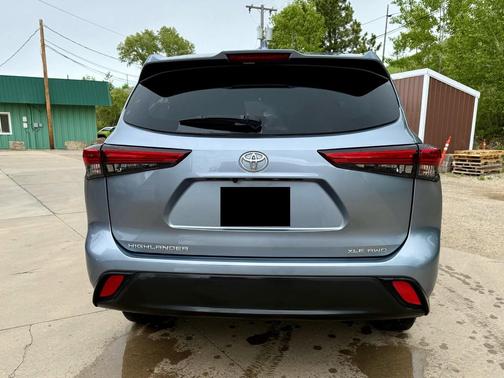 Blue 2021 Toyota Highlander XLE