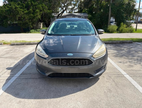Gray 2017 Ford Focus SE