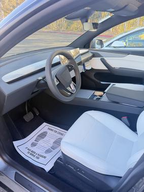 2026 Tesla Model Y RWD