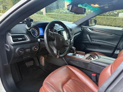 White 2016 Maserati Ghibli Base