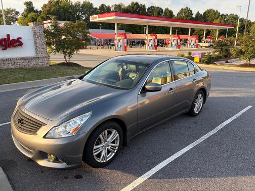Gray 2012 INFINITI G37 Journey