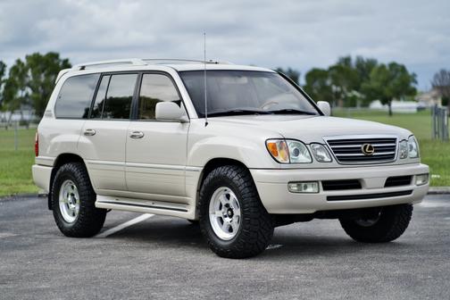 2003 Lexus LX 470 Base