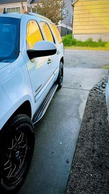 White 2007 GMC Yukon Denali