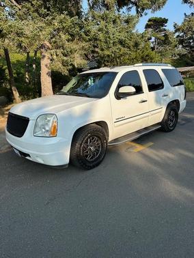 White 2007 GMC Yukon Denali
