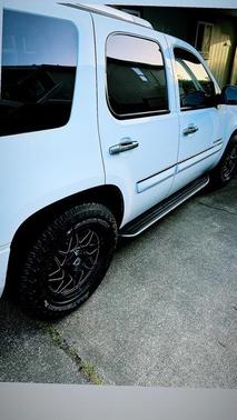 White 2007 GMC Yukon Denali