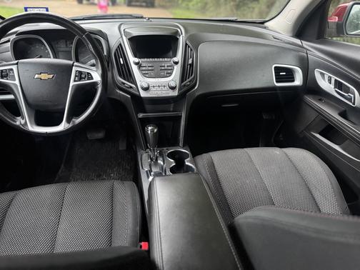 Red 2016 Chevrolet Equinox LT