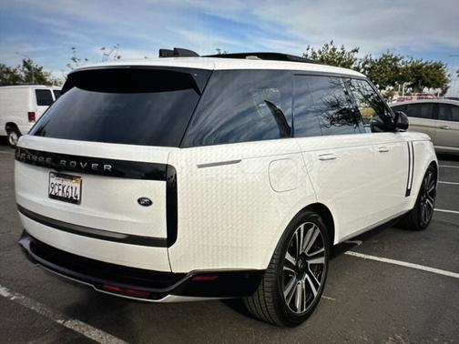 2023 Land Rover Range Rover P530 SE SWB