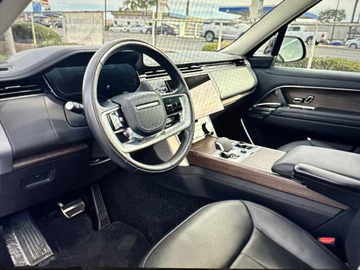 2023 Land Rover Range Rover P530 SE SWB