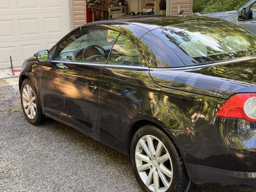Black 2009 Volkswagen Eos Komfort