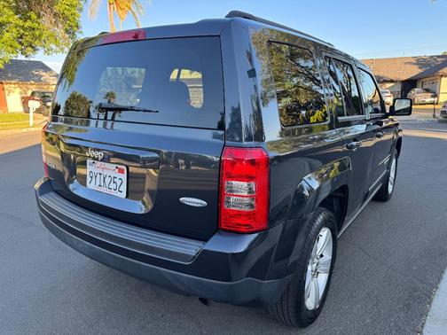 Gray 2014 Jeep Patriot Latitude