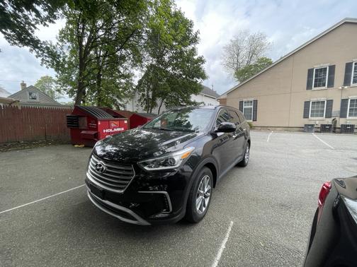 2017 Hyundai SANTA FE SE