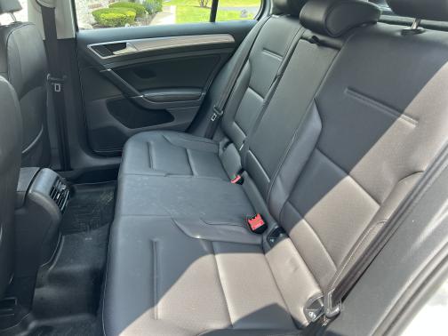 2016 Volkswagen e-Golf SEL Premium