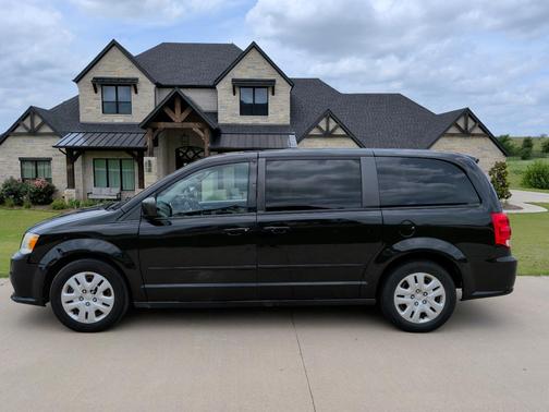 Black 2014 Dodge Grand Caravan AVP/SE