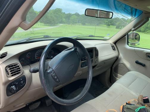 2002 Ford F-150 XL