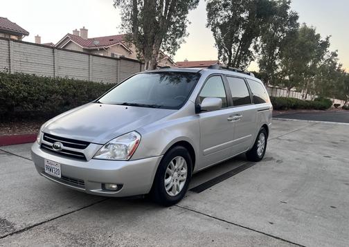 Silver 2006 Kia Sedona EX