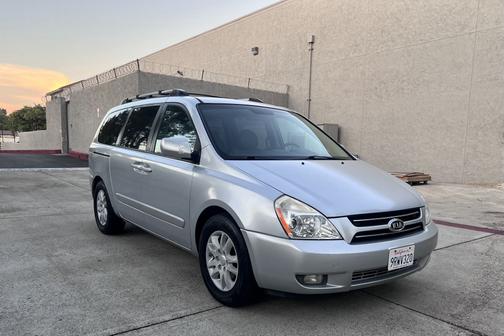 Silver 2006 Kia Sedona EX