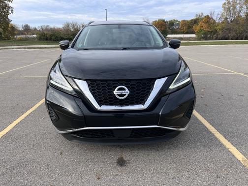 Black 2019 Nissan Murano SV
