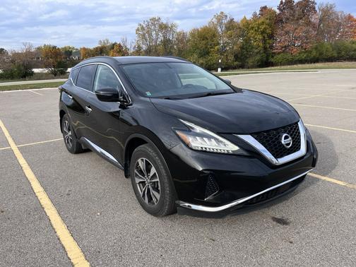 Black 2019 Nissan Murano SV