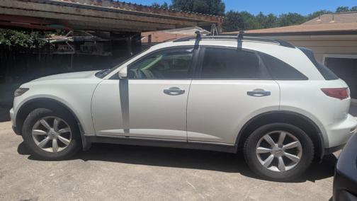 2004 INFINITI FX35 Base