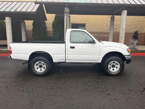 2001 Toyota Tacoma Base